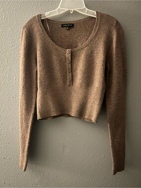 Kendall & Kylie Buttoned Cropped Knit Top - Brown